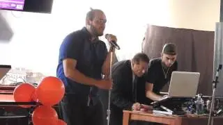 Jonathan Mendelez sings Devil Miserable at the final - Open Mic Canada