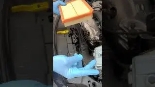 2021 Mercedes Benz GLA250 air filter replacement.
