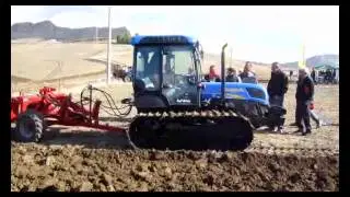 tk 4060 m con aratro a 4 vomere carrellato