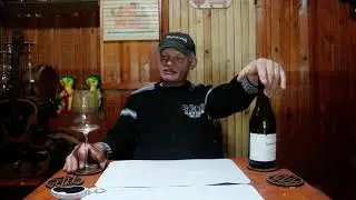 Это Крымское вино тм Золотое поле меня шокировало. Вино ВАЙТ БЛЕНД ЖАМЕВЮ сухое из Алкотеки за 500р.