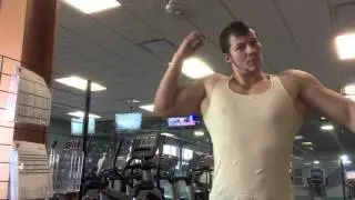 Campus Protein: How to look HUGE in the gym with the Beastmaster!