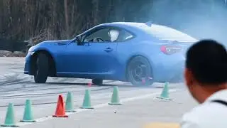 Subaru BRZ drifting - Big entry all the way!