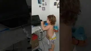 Renan cantando zeek and friends