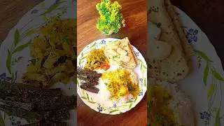 Indian Veg Thali: Dal, Rice, Chapati, Stuff Bhindi Fry, pickle & Pumpkin Sabji 😋