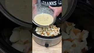 Хлебный пудинг с ореховым пирогом и пеканом, приготовленный в горшочке! 🤤