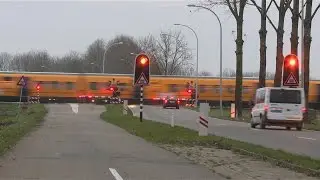 Dutch Railroad Crossing - Oosterlandenweg Kampen (1)