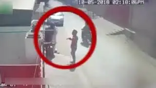 Mobile Phone Snatching Video From Outside House In Dera Ghazi Khan