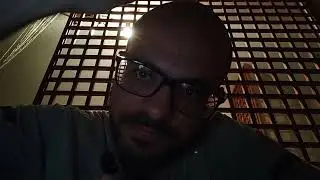 ASMR ITA - Brushing, hand movements, trigger words,