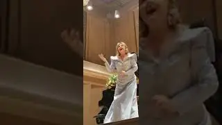 Edita Gruberova - C.Mill&ouml;ckers : Ach wir armen Primadonnen from Der arme Jonathan
