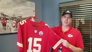 Steven Kohnle Farmers Insurance Agency -  Patrick Mahomes Chiefs Jersey Giveaway