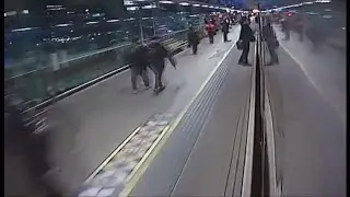 Man clipped by train pulling into railway station, stand behind the yellow line! (UK) 23/Dec/2024