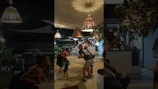 tontoron tonton tchic et tchac buzz cr&ecirc;te 2023