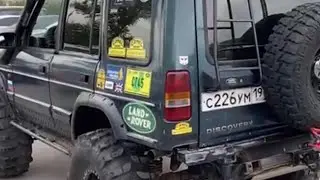 Land Rover Discovery1 300tdi vs Jeep Grand Cherokee 5.7 zj