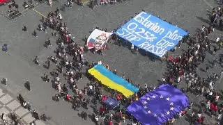 Prague flash mob advocates Ukraine solution via the Estonian plan