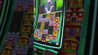 More halves! More hats! More hats! #jackpot #spin #slot