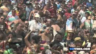 The Roots perform 
