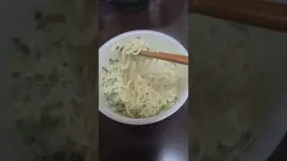 ねぎ豚骨ラーメン🍜🍥食うベ😋👍