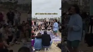 I did a beach show for 300 fans 🙉