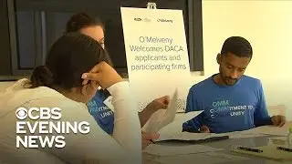 People renew their DACA application