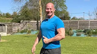 Quel est le seul moyen de ne pas se faire planter avec  un couteau  ?