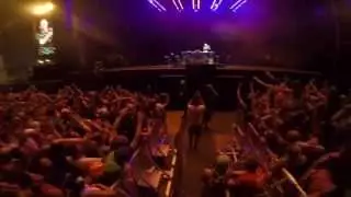 Flume live @ Dour 2015 - Disclosure - You & me (Flume Remix)