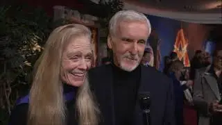 TINA GREY  RED CARPET DRIVE INTERVIEW JAMES CAMERON  SUZY AMIS CAMERON AVATAR FIRE AND ASH PREMIERE