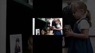 Lily, a calm young girl, entered the police dog auction holding a glass jar filled with coins👇🏻👇🏻