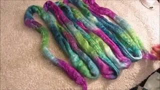 Spinning peacock colored yarn --- spinning my stash #5