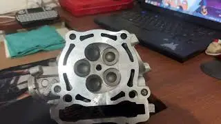 Así se colocan las válvulas en la WR250F (¡No lo hagas al revés!)