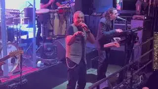 اکنسرت پیروز در کشتی Suda Tour استانبول | Pirooz Live in Istanbul Boat Concert#blackcats #بلک_کتس
