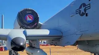 US AIRFORCE GROUND ATTACK WARTHOG A10. CLOSER INSPECTION OF THE SKIN, RIVETS, PILOT LADDER, CANOPY