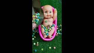 Oddly Satisfying Video | Mixing Candy Skittles in Rainbow Bath Tubs with Magic Heros Slime Cutting