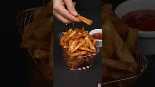 New Potato French Fries 🍟 #asmr #asmrsounds #potato #potatosnacks #fries #nirmlanehrarecipes