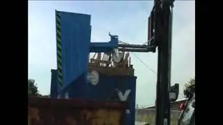 Саморазгружающийся контейнер...