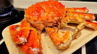 DEBONING SHELL KING CRAB 🦀🦀#SHORTS #SATISFYING