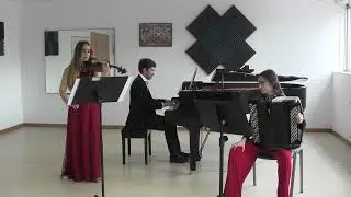 Invierno porteño - Astor Piazzolla by Vinculos Trío