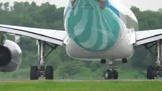 Mantap, Seru Sekali Bisa Melihat Body Pesawat Besar-Besar Begini (Video Pesawat Terbang Indonesia)