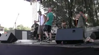 GodKings&reg; feat. McFly - Kard&eacute;len (koncert felv&eacute;tel)