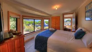 Bruny Island Holiday Rentals - Shipwrecked by Peter Bellingham Photography