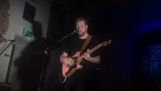 Alexander Wolfe &lsquo;Stuck Under September&rsquo;