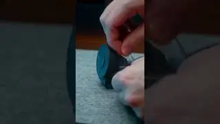 Распаковка веб-камеры Logitech Brio 300