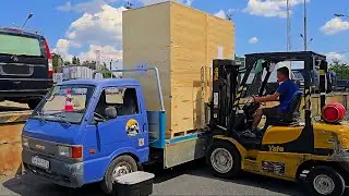 Megérkezett! Végre a platón a minikotró!