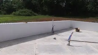 Building my ICF house with Fox Blocks (Day 1 stacking block)