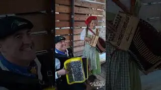 Les dimanches matin de l'accordéon de la Place du village