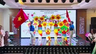 Liên khúc lá cờ Đảng, Việt nam ơi mùa xuân đến rồi - CLB Hoa Ban