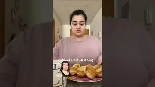 She Doesn&rsquo;t Want to Lose Weight *Full Day of Eating* (Fat Loss Coach Reacts) #fitness