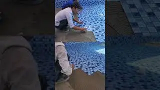 Construction of beautiful swimming pool mosaic tiles