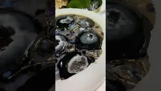 RESIN PLATTER INFUSED WITH SEMIPRECIOUS MINERALS