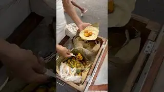 Must Try! This Early Morning Breakfast in Kolkata ~ Puri & Aloo Dum #shorts #streetfood