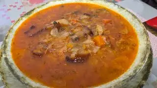 Ciorbă de varză dulce cu slănină afumată, rețetă ardelenească de la bunica